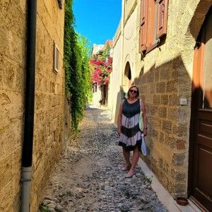 Meet your Posher, Brenda